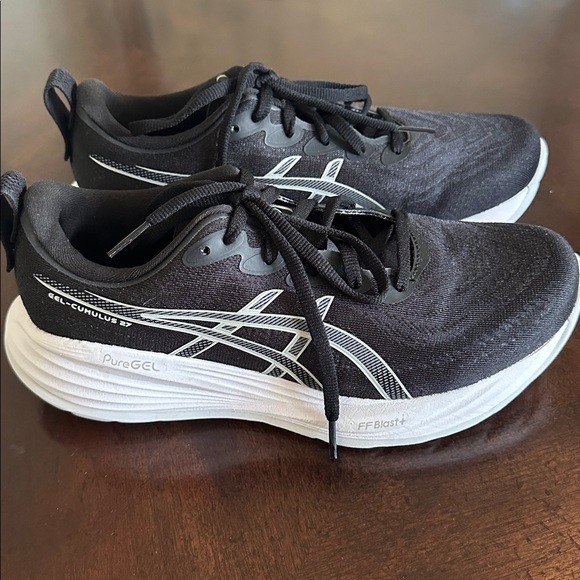 ASICS cumulus 27  Black and White Athletic Sneakers 7.5 - Picture 6 of 12